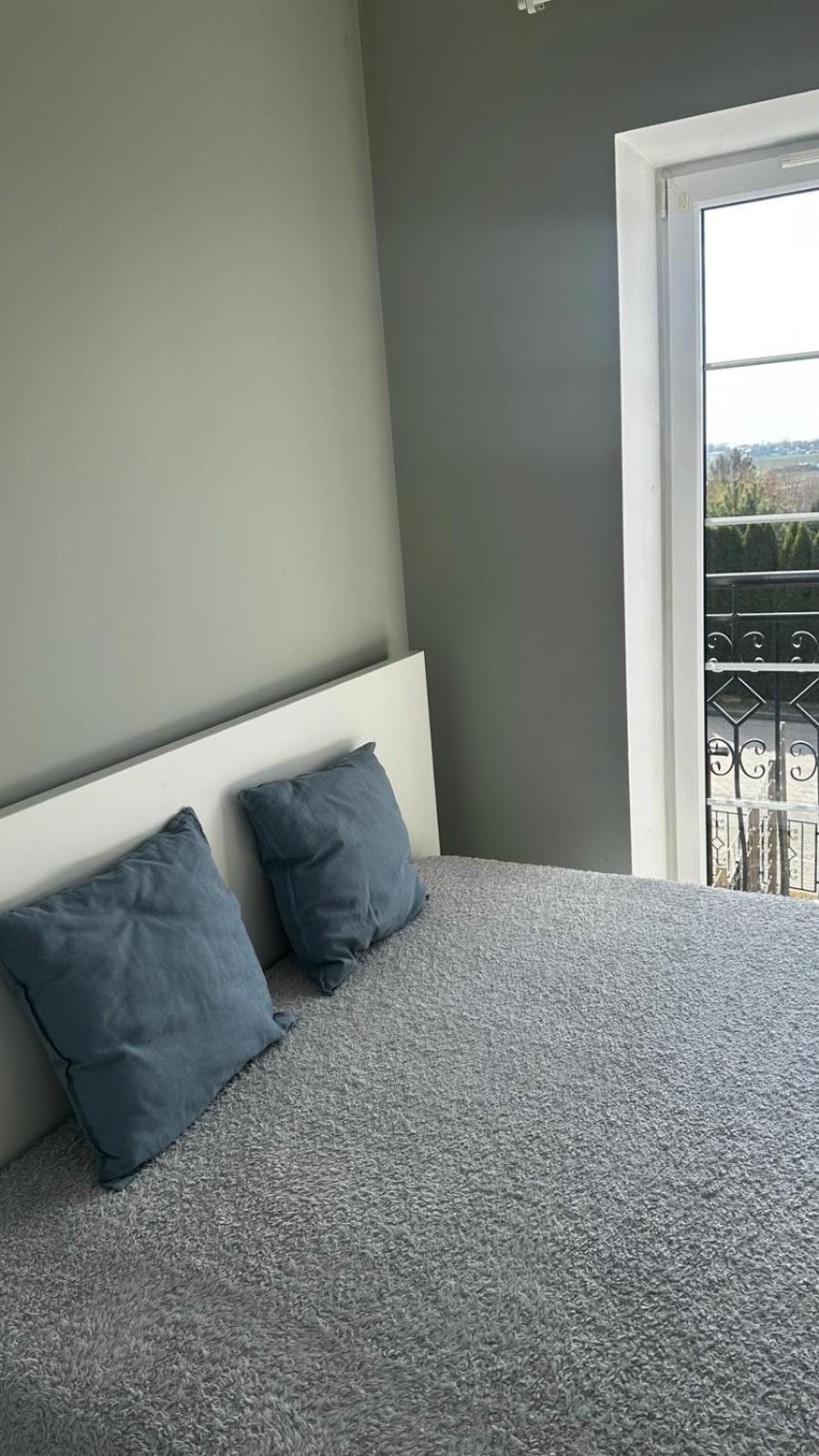 Maria Z Ogrodkiem I Parkingiem Apartment Srem